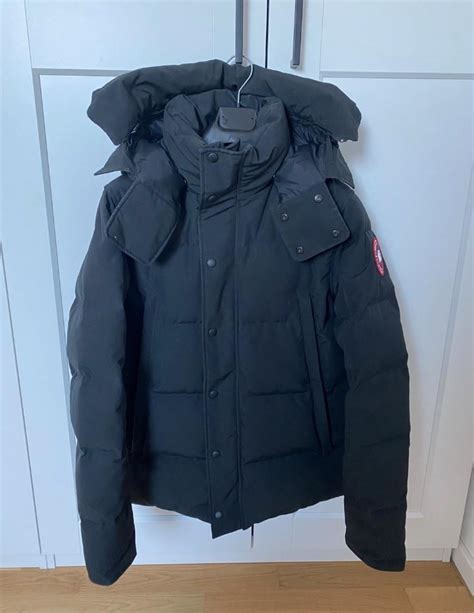 canada goose wyndham parka fake